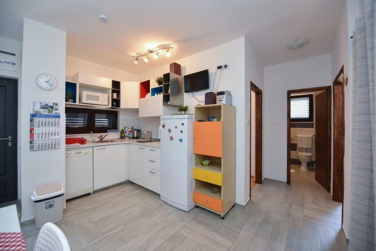 Apartments Enya Novalja Extérieur photo